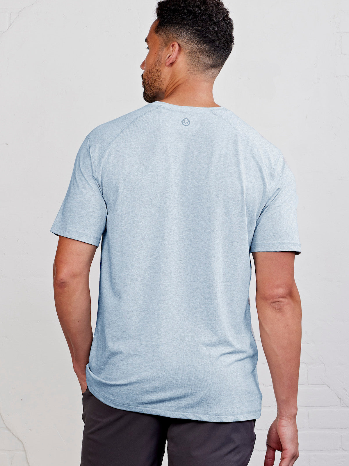 Carrollton Fitness V-Neck T-Shirt - tasc Performance (CloudHeather)