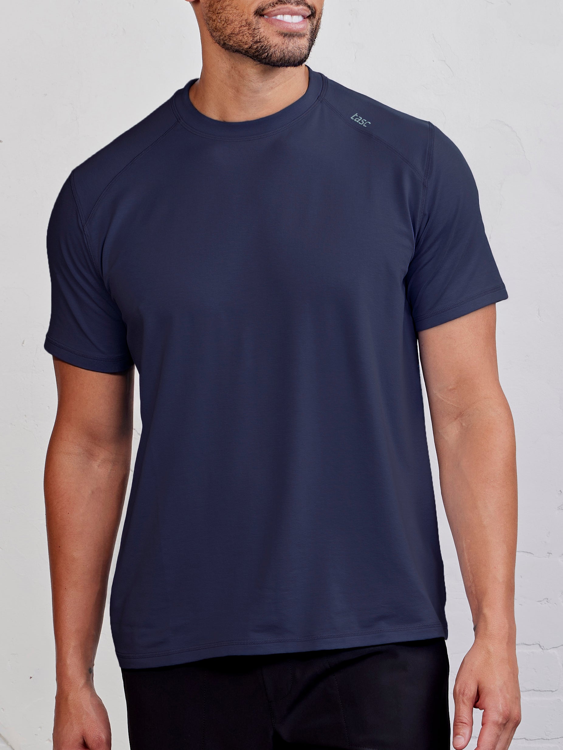 CIRCUIT - Mens Athletic 52/48 Performance Workout T-Shirt, Black – GYM LIFE® Athletics - Casual Workout Clothing Designed In California - Foto 4