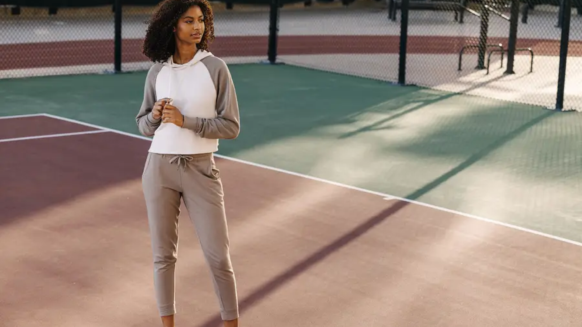 What To Wear With Joggers: Fashion Guide for Joggers 