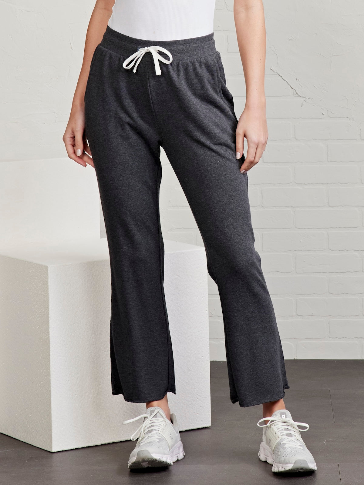 Stadium French Terry Ankle Pant - tasc Performance (IronHeather)