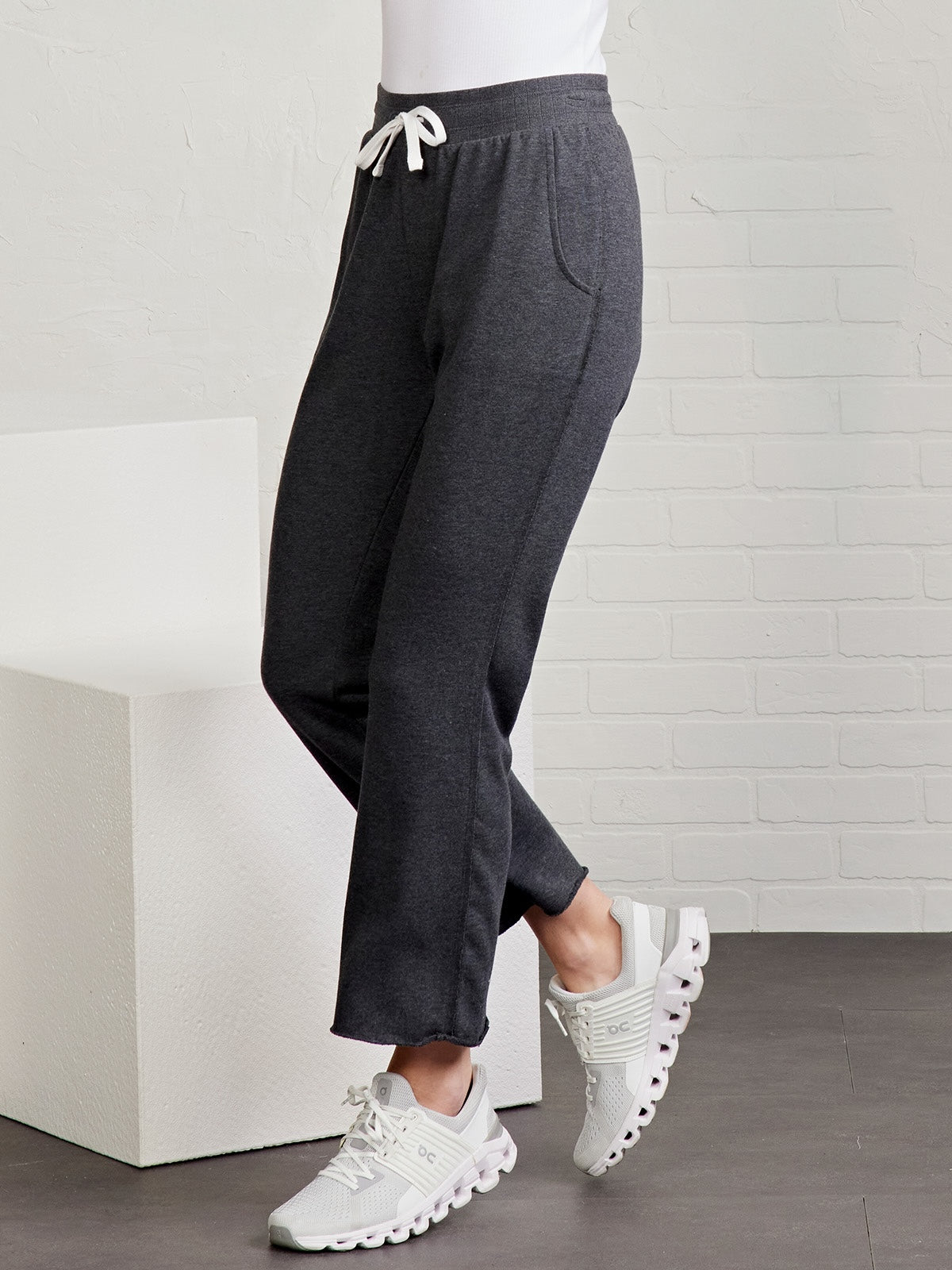 Stadium French Terry Ankle Pant - tasc Performance (IronHeather)