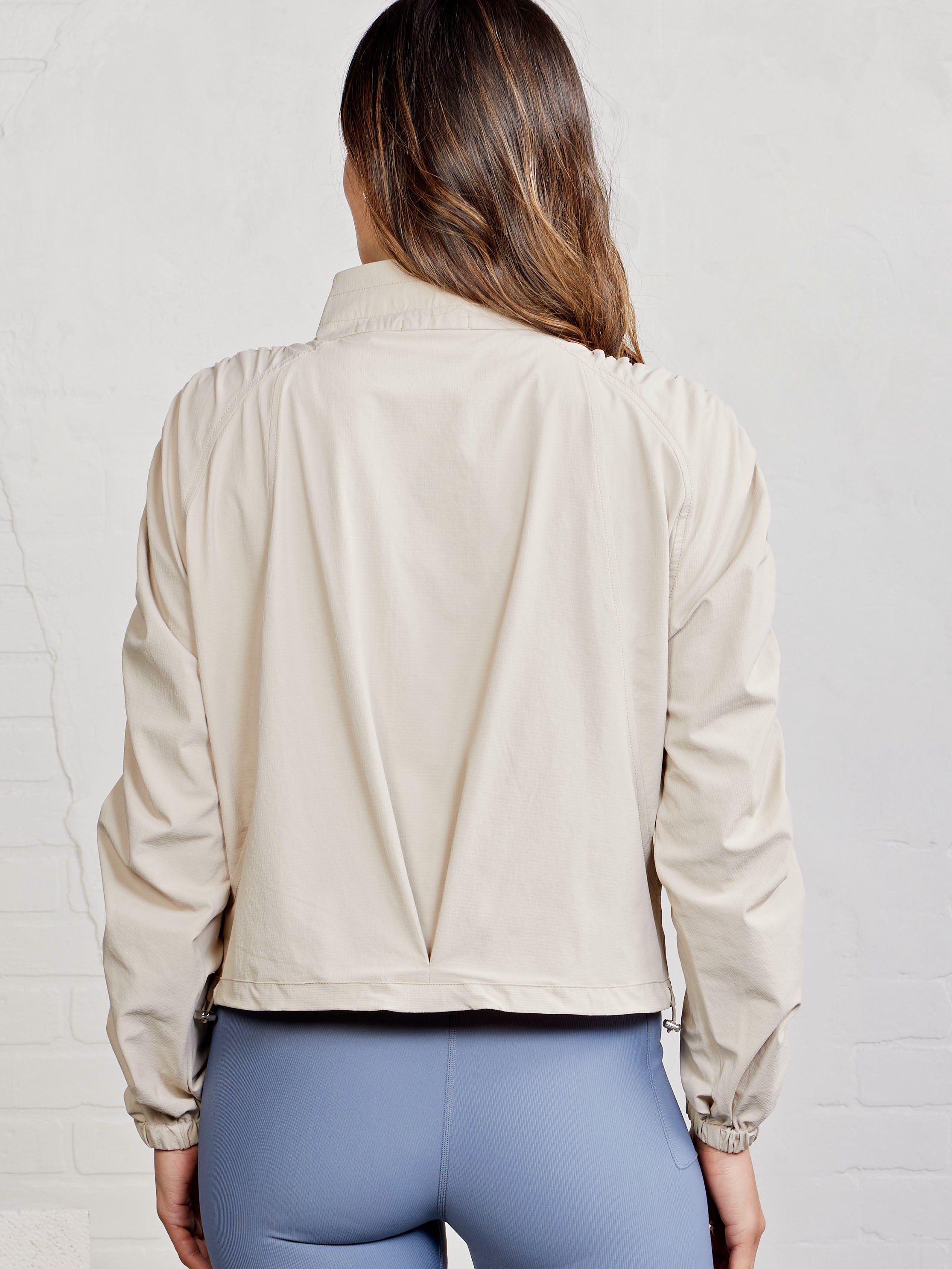 Jet Set Ruched Windbreaker - tasc Performance (Oyster)