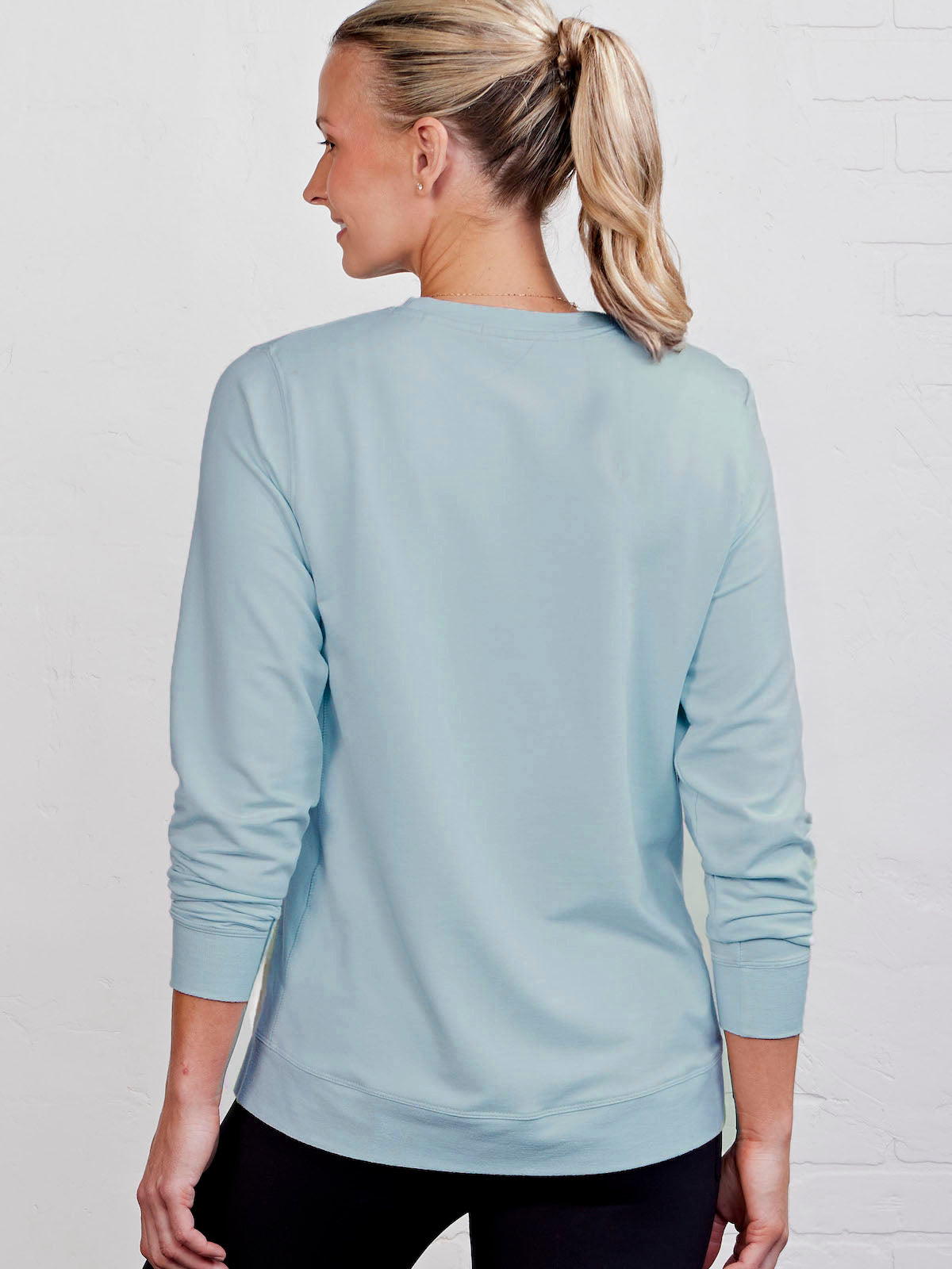 Riverwalk Sweatshirt 2.0 - tasc Performance (Horizon)