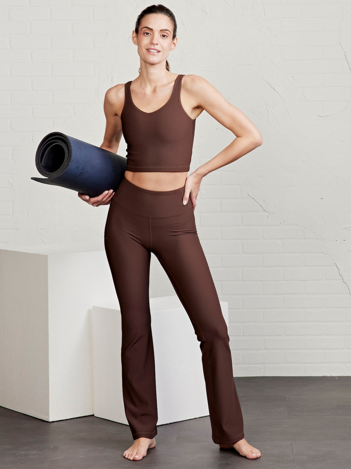 Sculptive Rib Pocket Flare Pant - tasc Performance (Mocha)