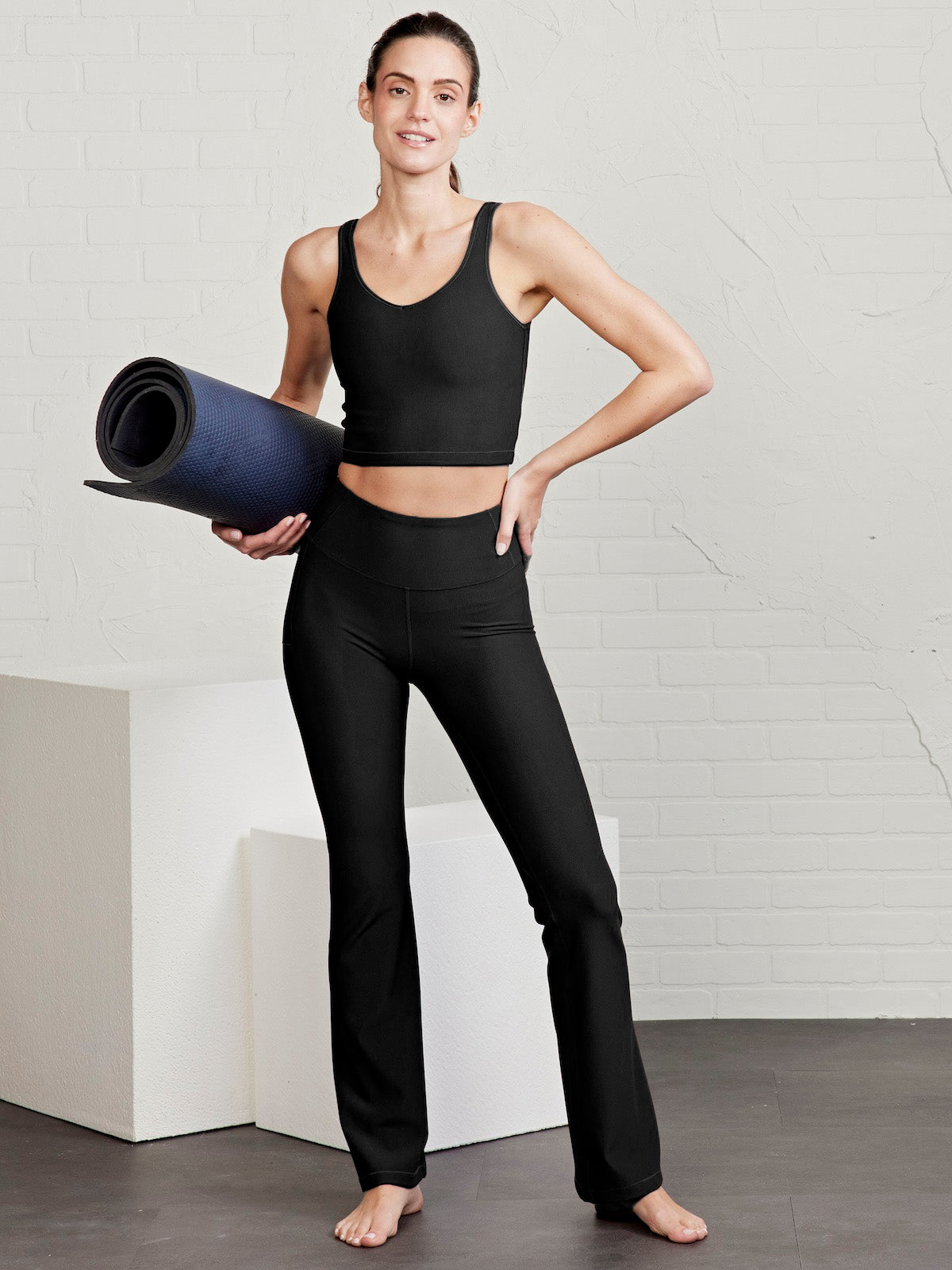 Sculptive Rib Set- Black - tasc Performance (Black)