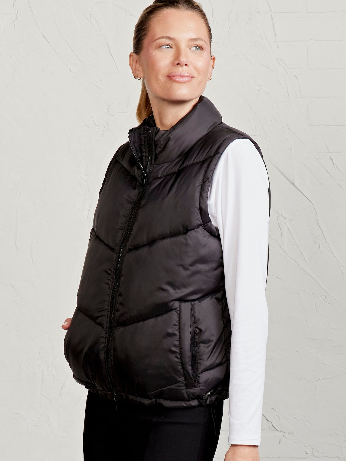 Power Quilt Puffer Vest - tasc Performance (Black)