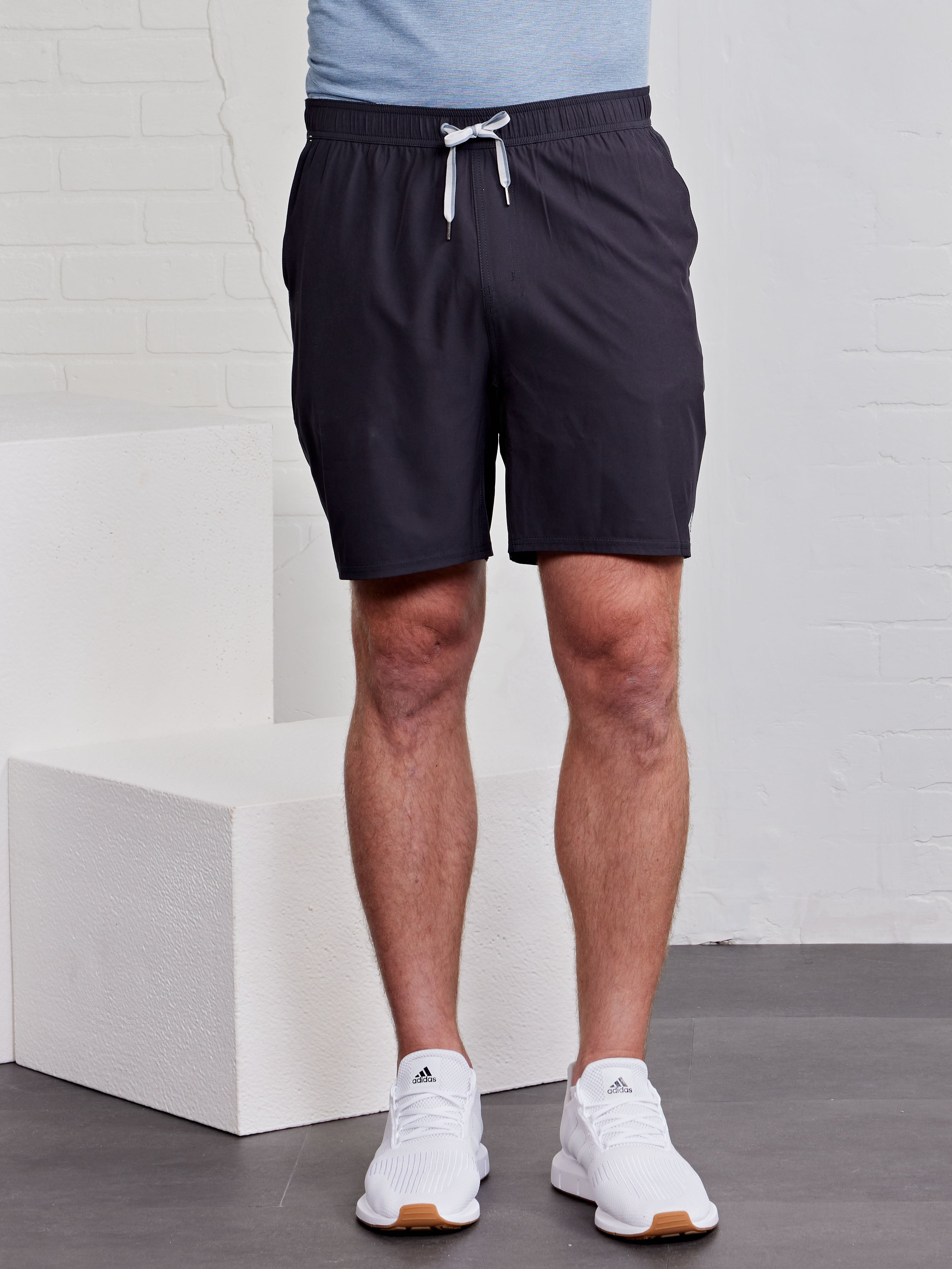 Vital 7in Unlined Short - tasc Performance (Black)
