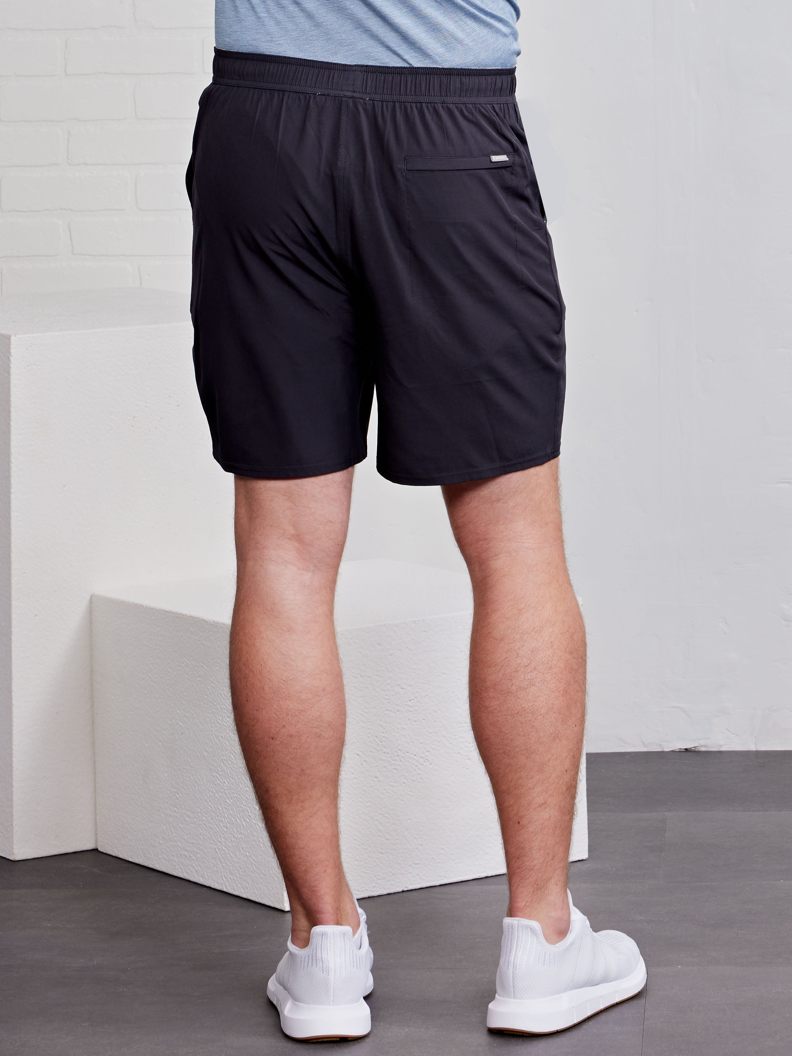 ミニマル 32 Vital 7in Unlined Short Black – tasc Performance