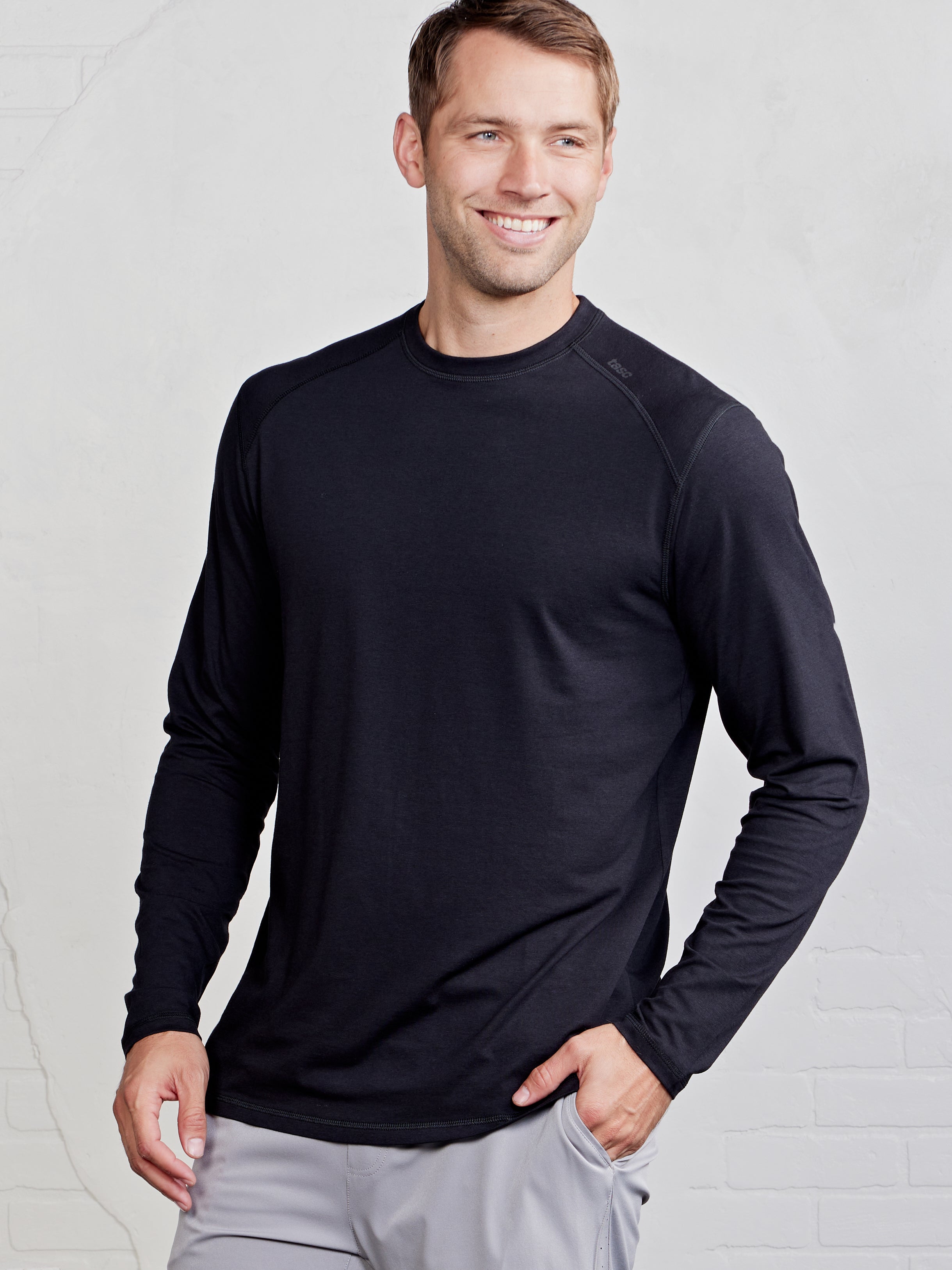 Carrollton Long Sleeve Fitness T-Shirt tasc Performance (Black)