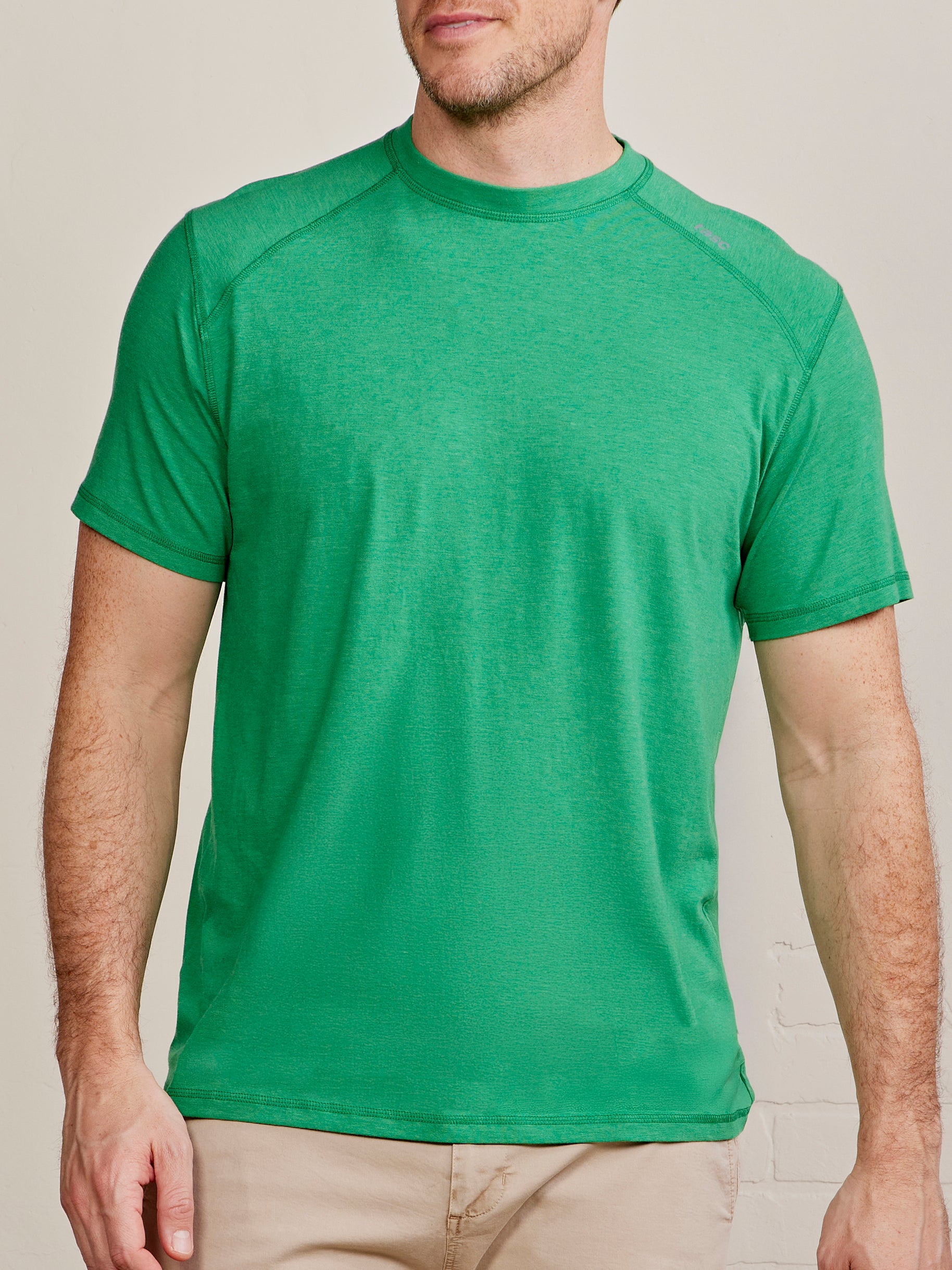 Carrollton Fitness T-Shirt - tasc Performance (BrightJungleHeather)