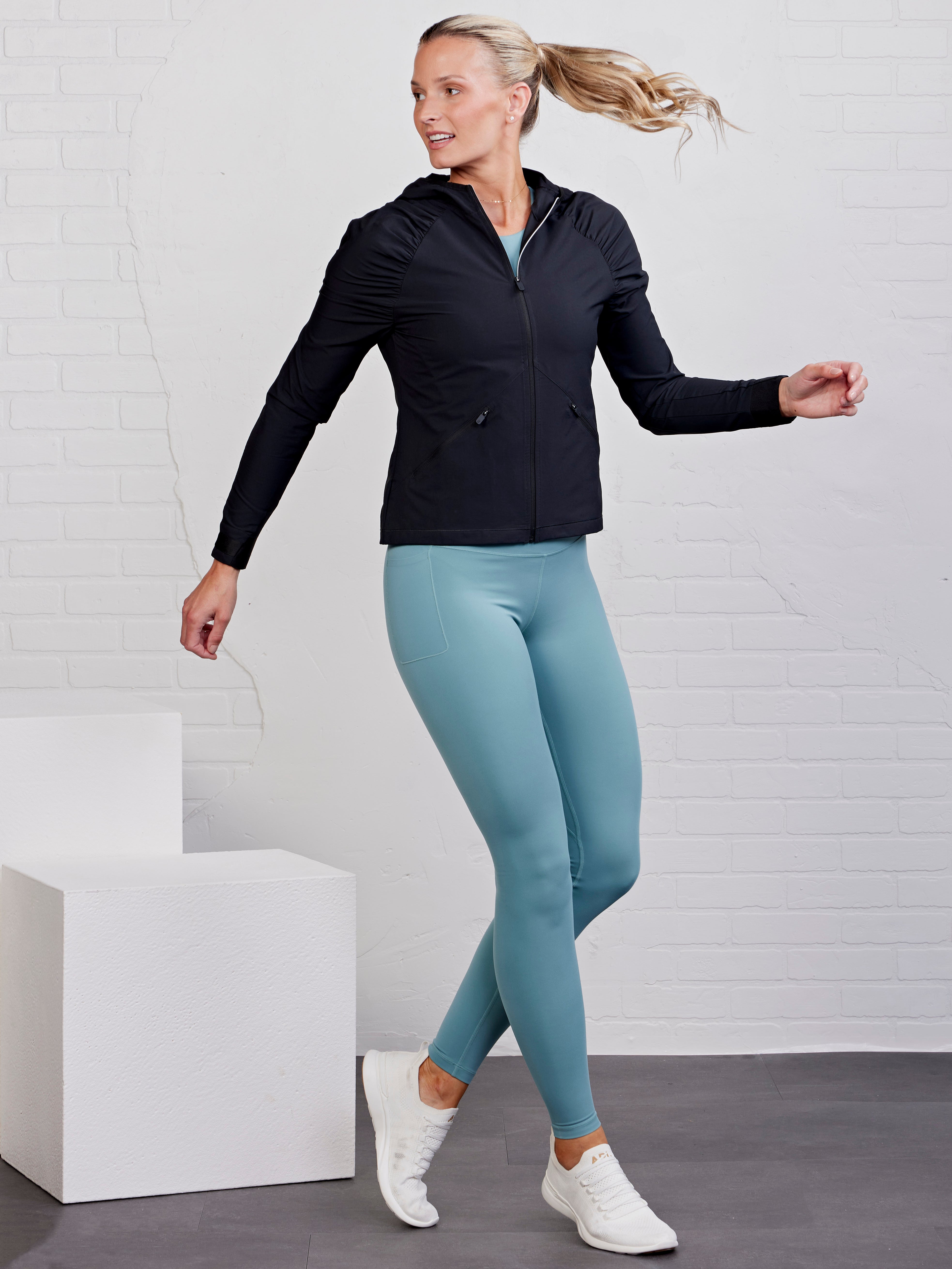 Boundless Full Zip Hooded Jacket - tasc Performance (Black)