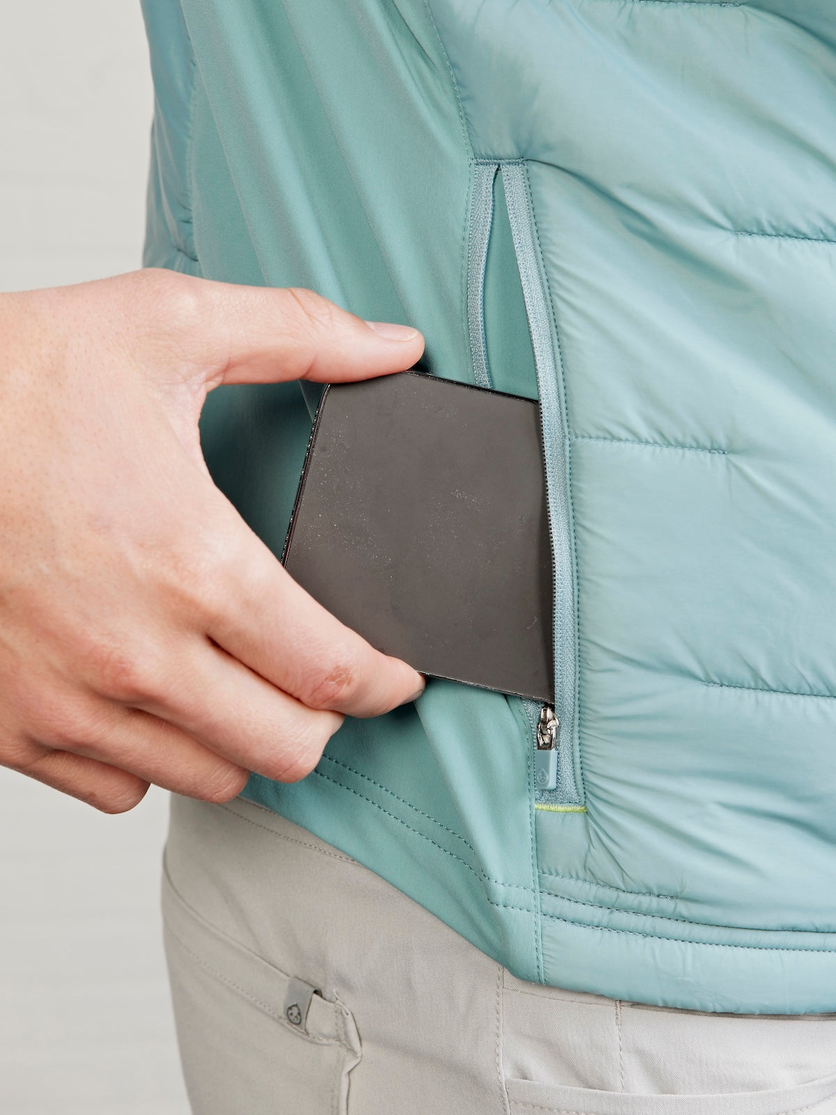 【LA PEAU DE GEM】TECH Padded Vest LA PEAU DE GEM】TECH Padded Vest LA PEAU DE GEM】TECH Padded