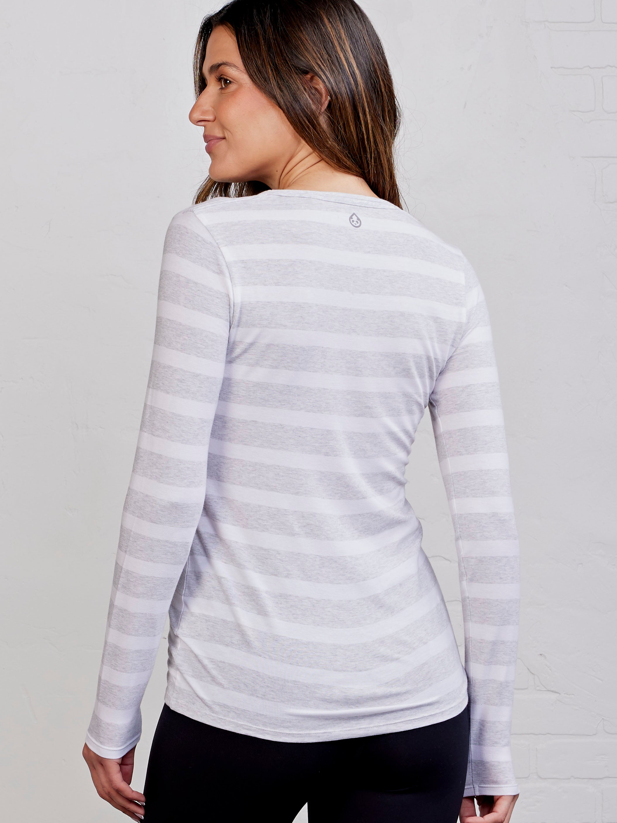 NOLA Long Sleeve T-Shirt - tasc Performance (LightHeatherGray/White)