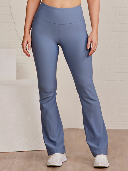 Sculptive Rib Pocket Flare Pant – tasc Performance
