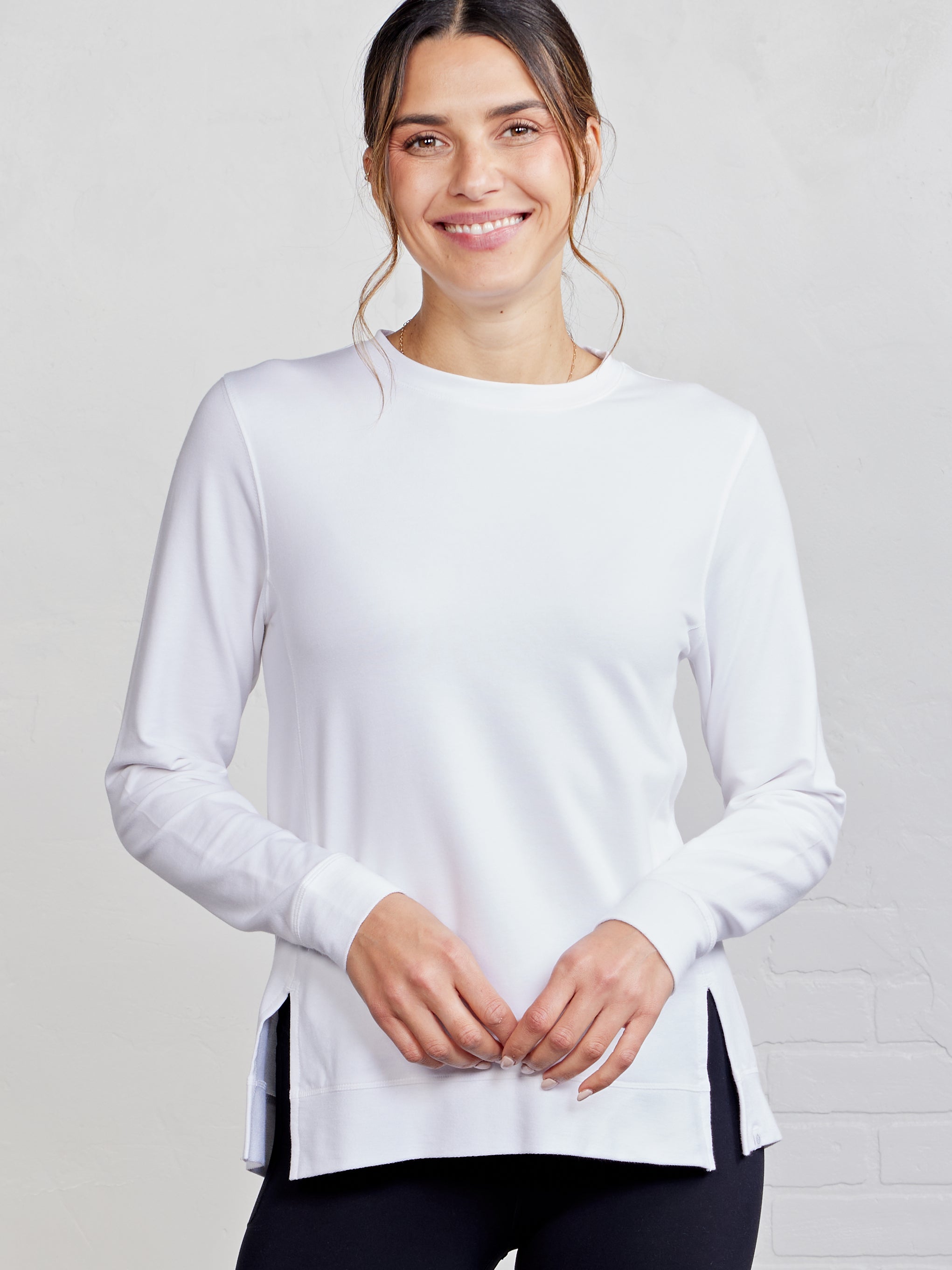 Riverwalk Sweatshirt 2.0 - tasc Performance (White)