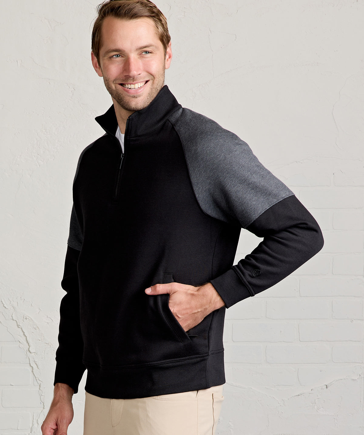 Transcend Fleece 1/4 Zip tasc Performance (Black/IronHeather)