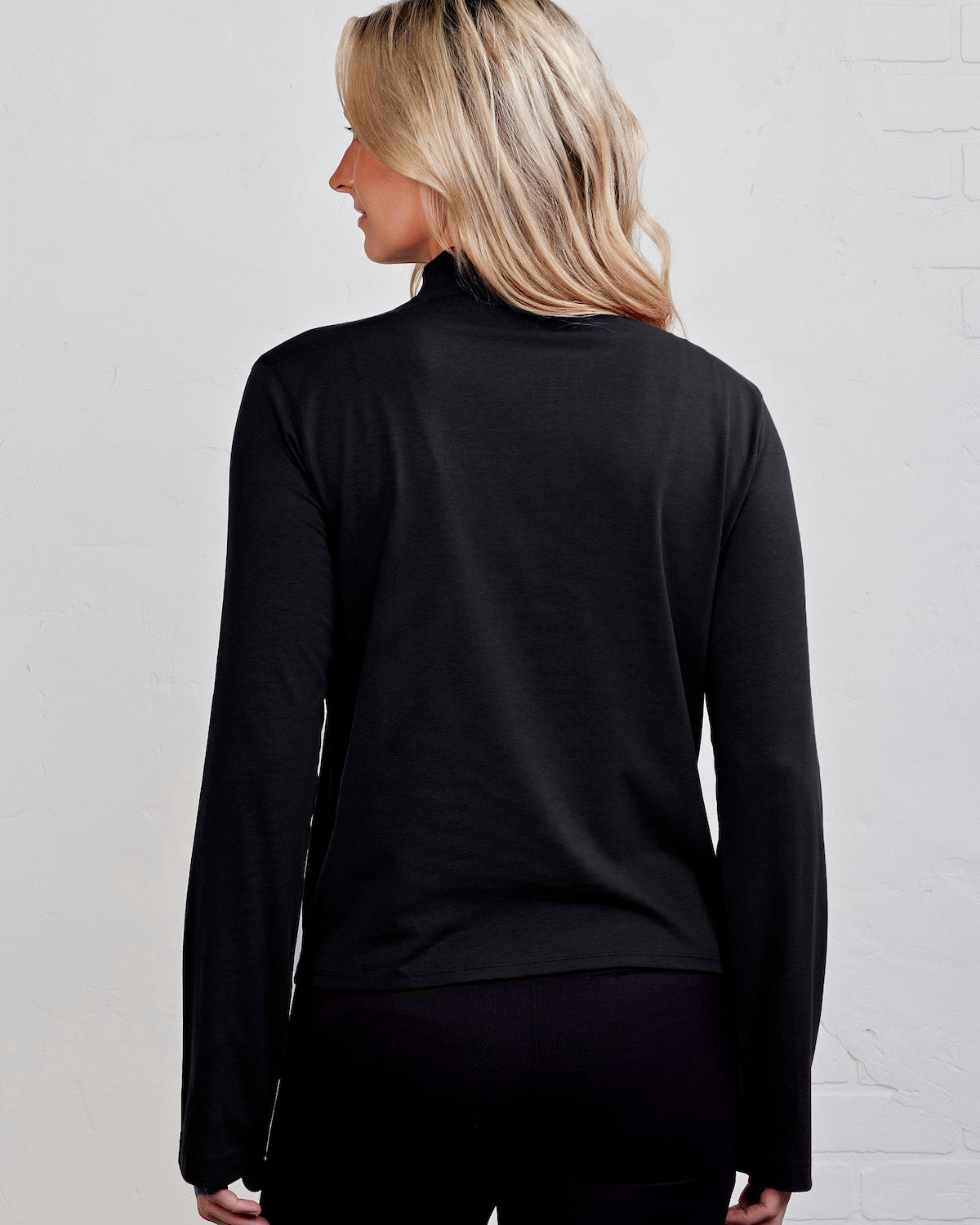 tasc performance Eversoft Cowl Neck (Black)