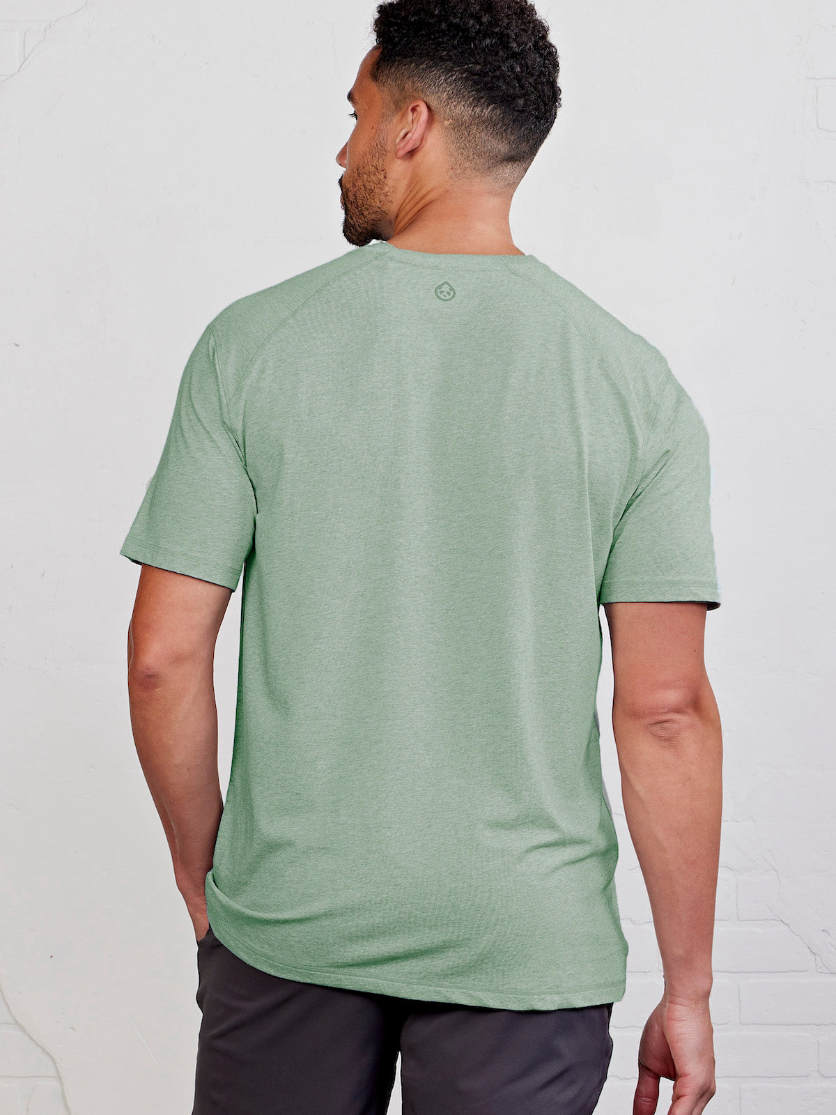 Carrollton Fitness V-Neck T-Shirt - tasc Performance (KelpHeather)