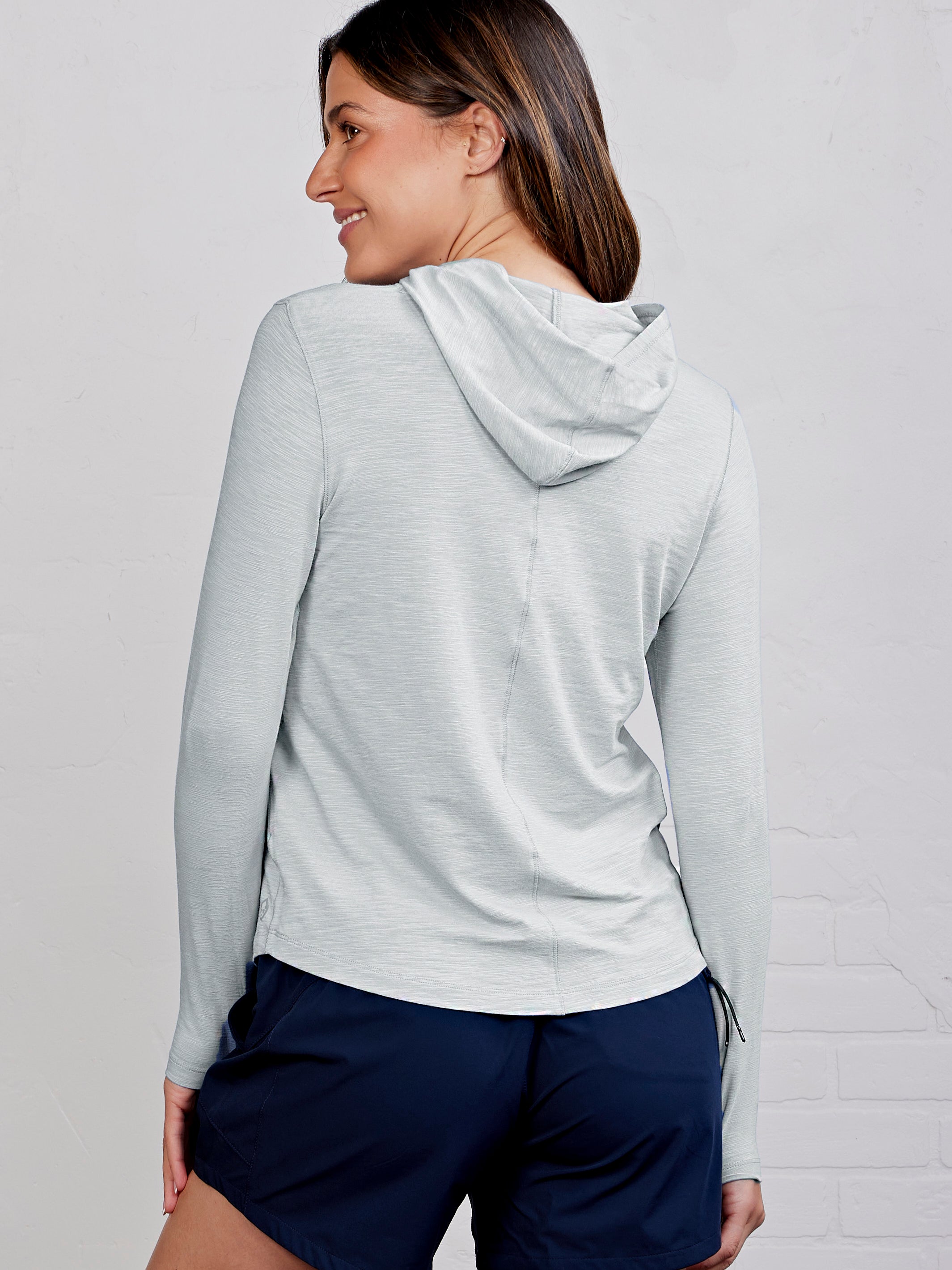 Recess Lightweight Hoodie tasc Performance (PerfectGrayHeather)