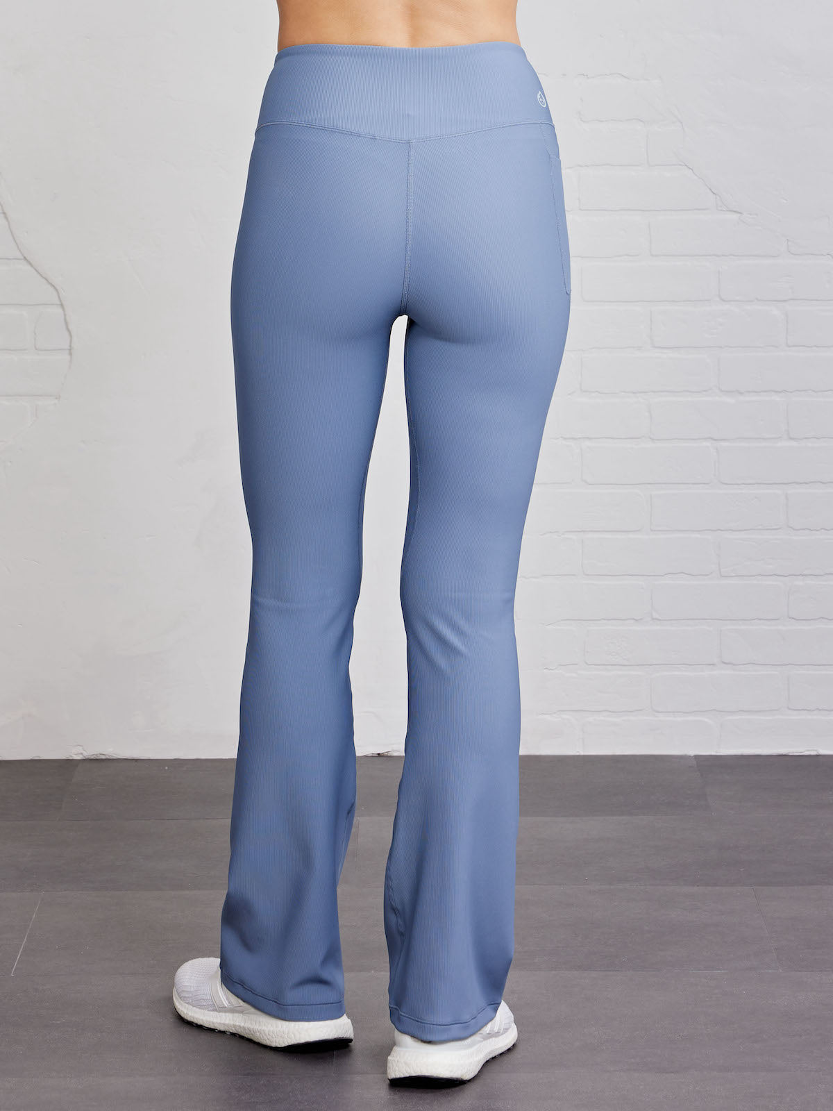 Sculptive Rib Pocket Flare Pant - tasc Performance (Anchor)