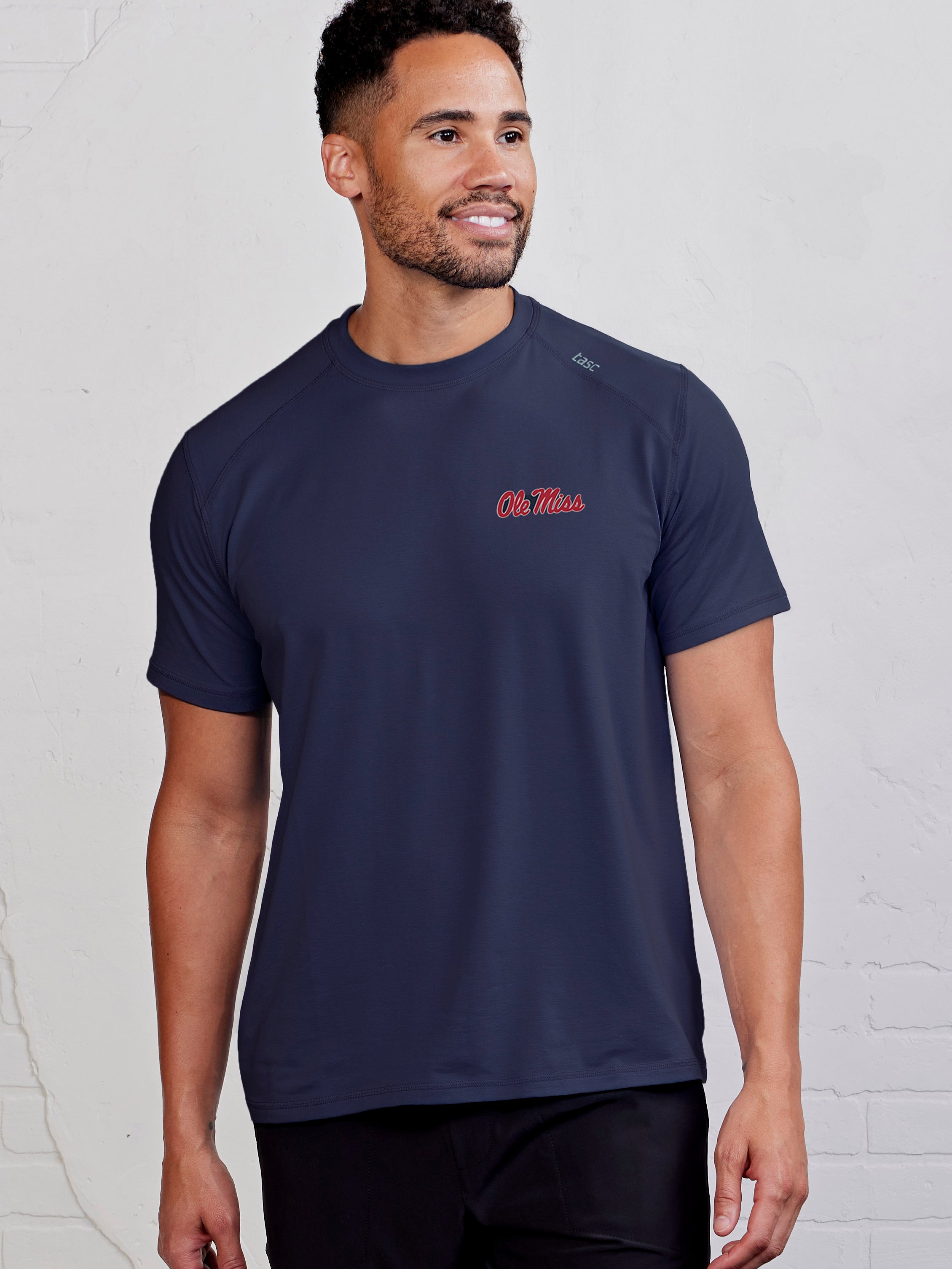 Carrollton Fitness T-Shirt - Ole Miss - tasc Performance (ClassicNavy)