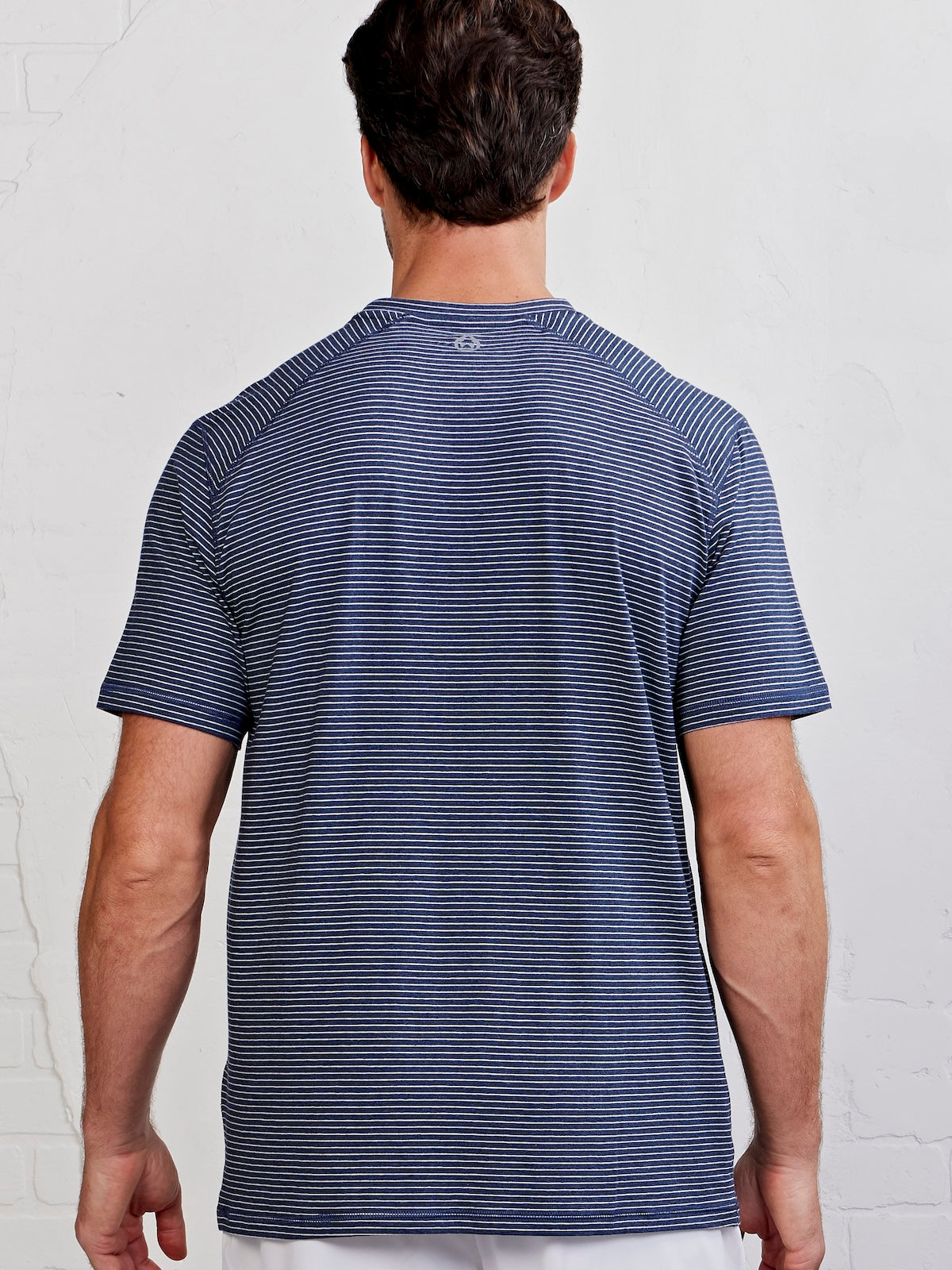 Carrollton Fitness T-Shirt - Mini Stripe - tasc Performance (ClassicNavy/Frost)