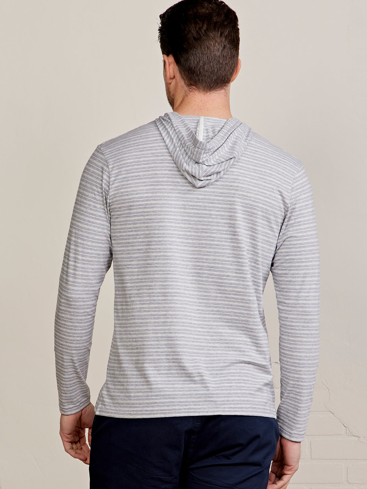 Seaside Wash Pigment Dyed Pocket Hoodie - tasc Performance (PerfectGrayHeather/MarbleHeather)