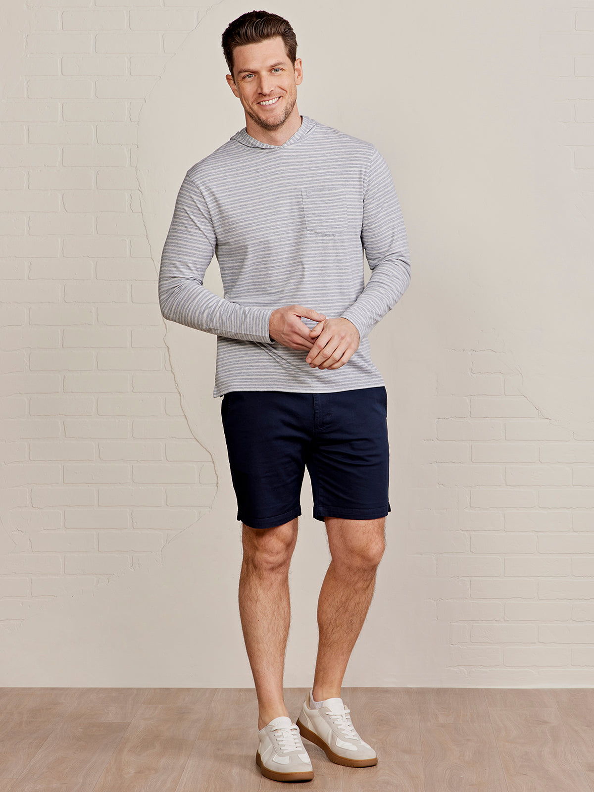 Seaside Wash Pigment Dyed Pocket Hoodie - tasc Performance (PerfectGrayHeather/MarbleHeather)