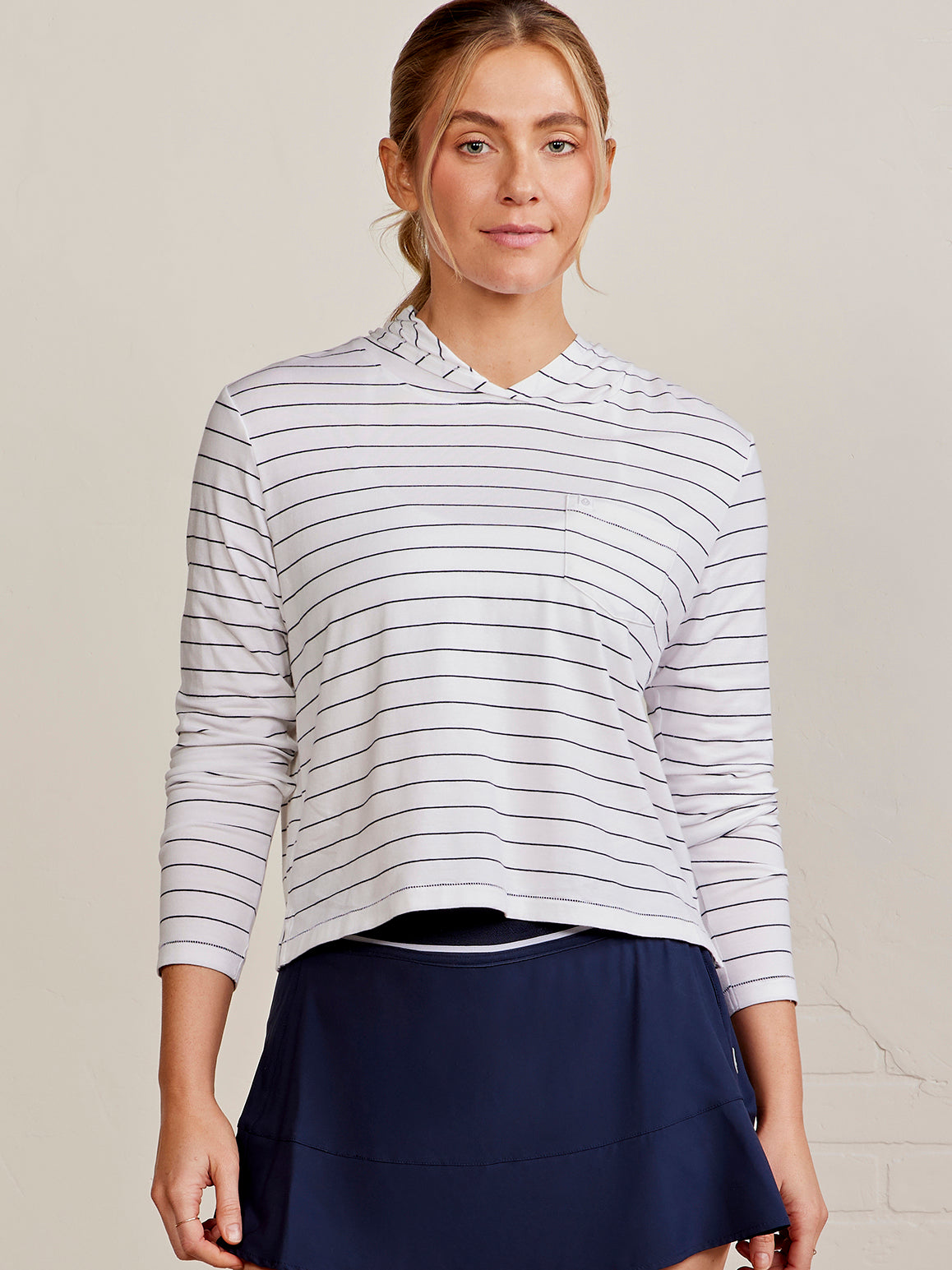 Boardwalk Pocket Hoodie - tasc Performance (White/ClassicNavy)