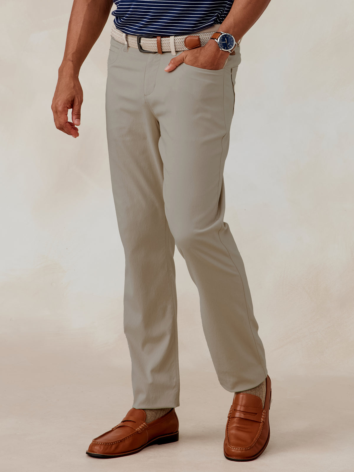 Motion Pant Straight Fit - Mid-Khaki tasc Performance (Mid-Khaki)