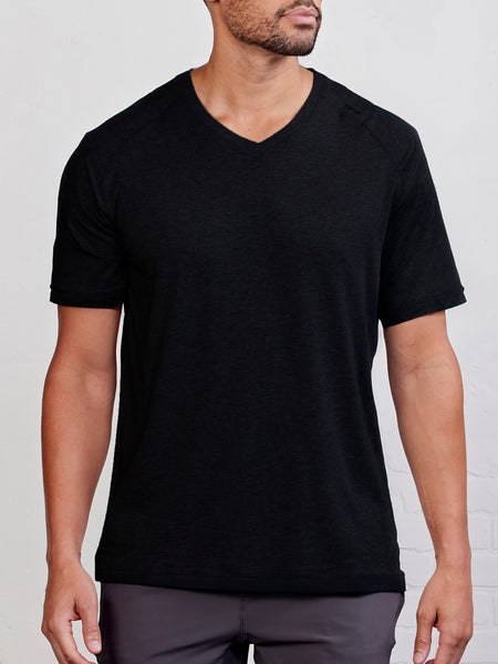 Carrollton Fitness V-Neck T-Shirt Black – tasc Performance