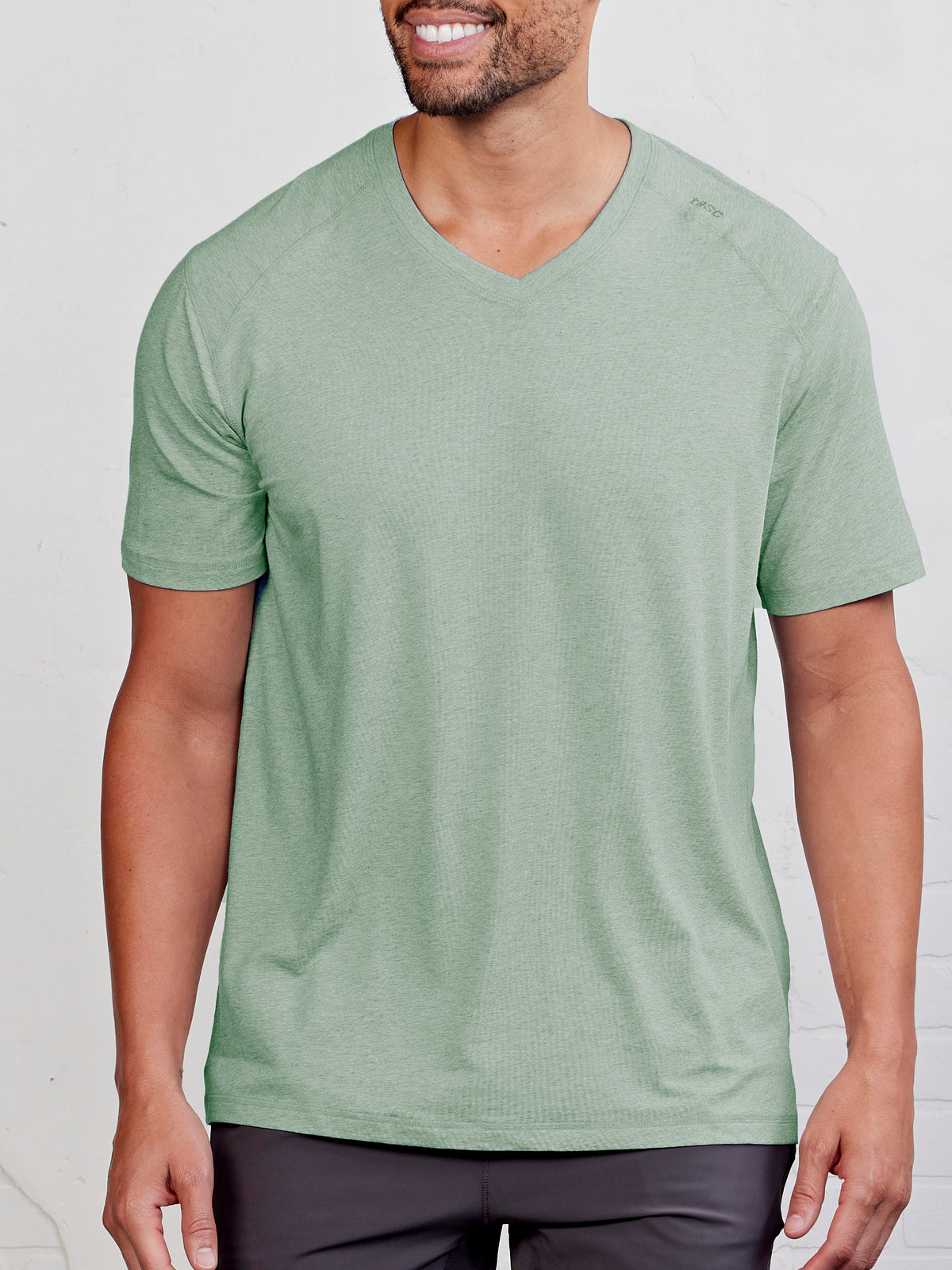 Carrollton Fitness V-Neck T-Shirt - tasc Performance (KelpHeather)