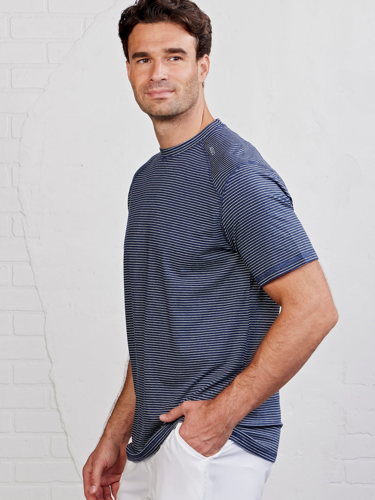 Carrollton Fitness T-Shirt - Mini Stripe - tasc Performance (ClassicNavy/Frost)