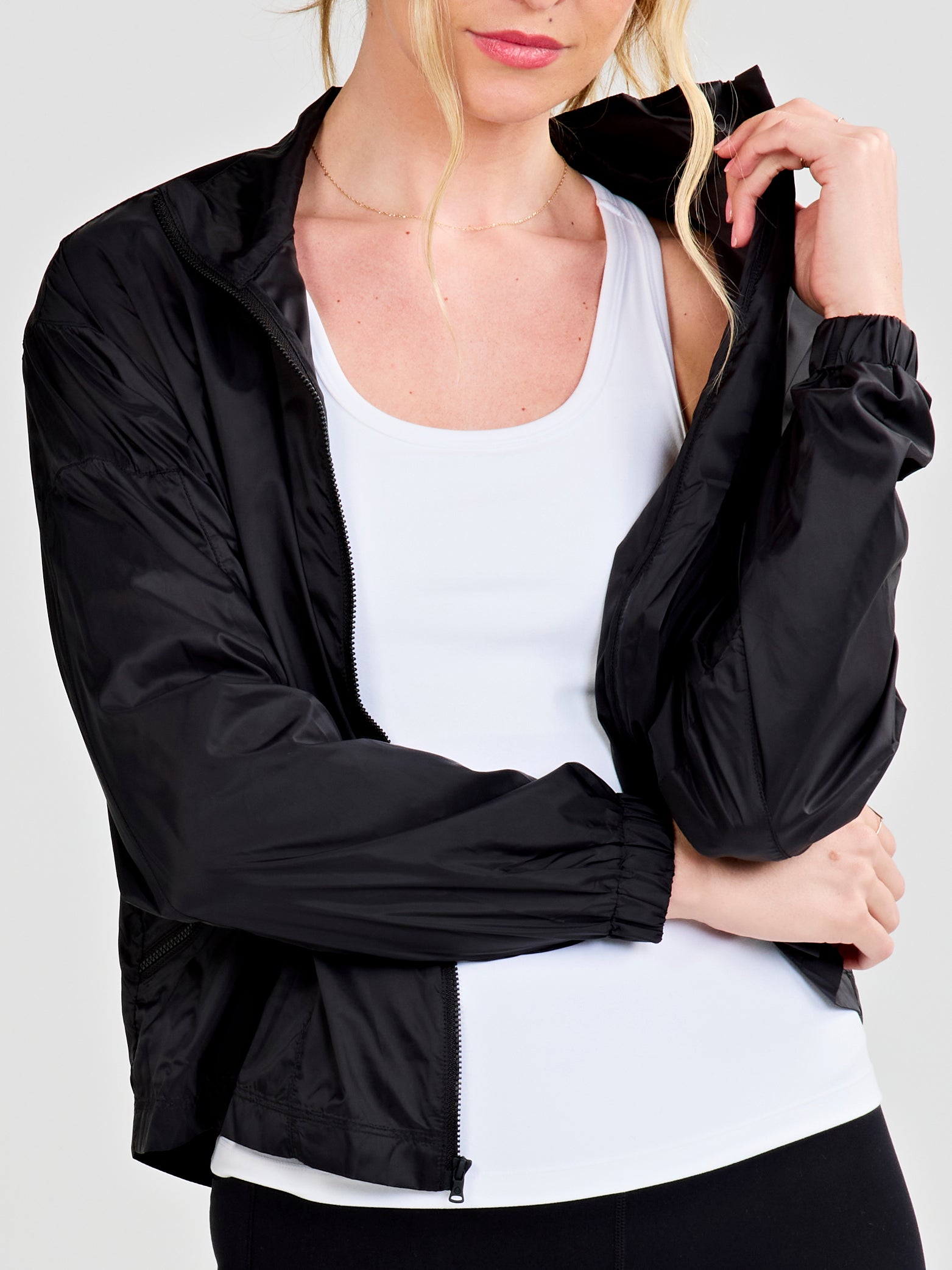 Energetic Featherweight Jacket - tasc Performance (Black)