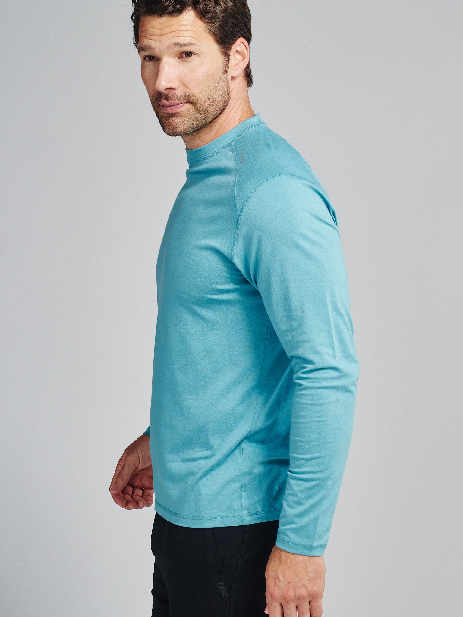 Tasc Performance Carrollton Fitness Long Sleeve Shirt in Teal Green | Men's Regular Size Medium | Cotton | Stitch Fix