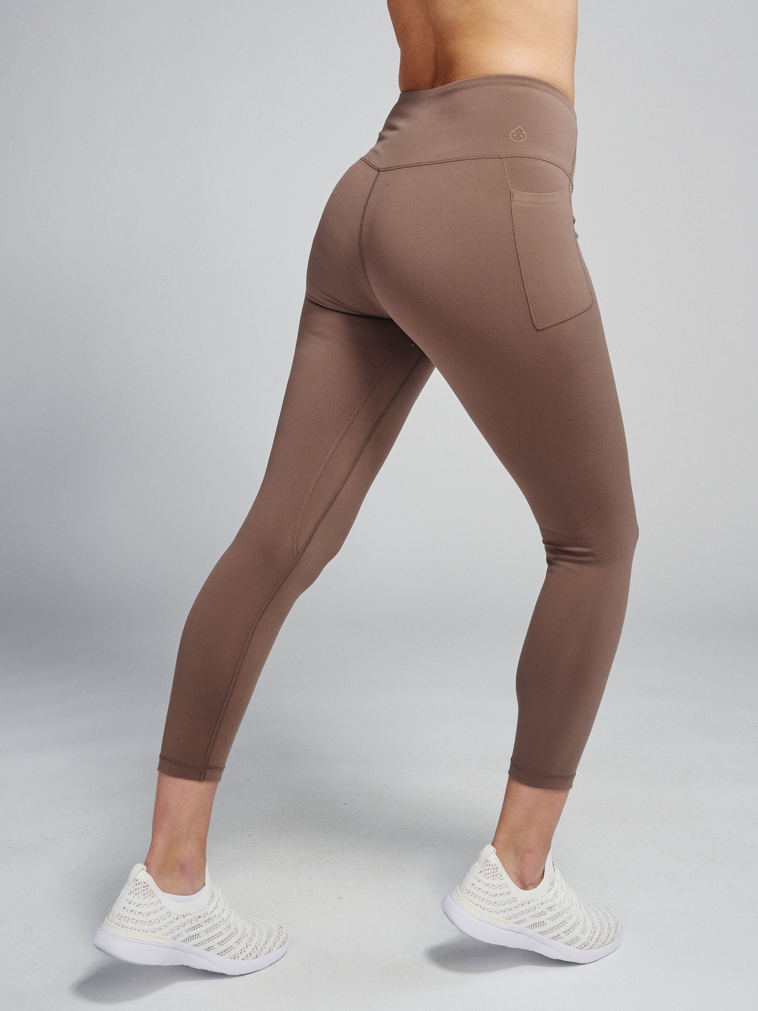 SculpTive 7/8 Pocket Tight tasc Performance (Coffee)