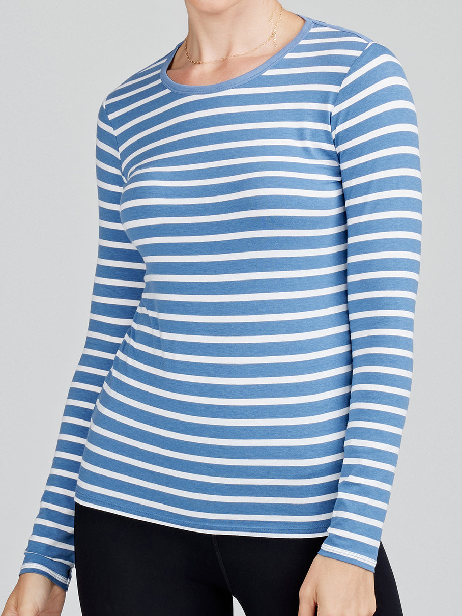 Nola crewneck long sleeve - tasc performance (Dusk/White)