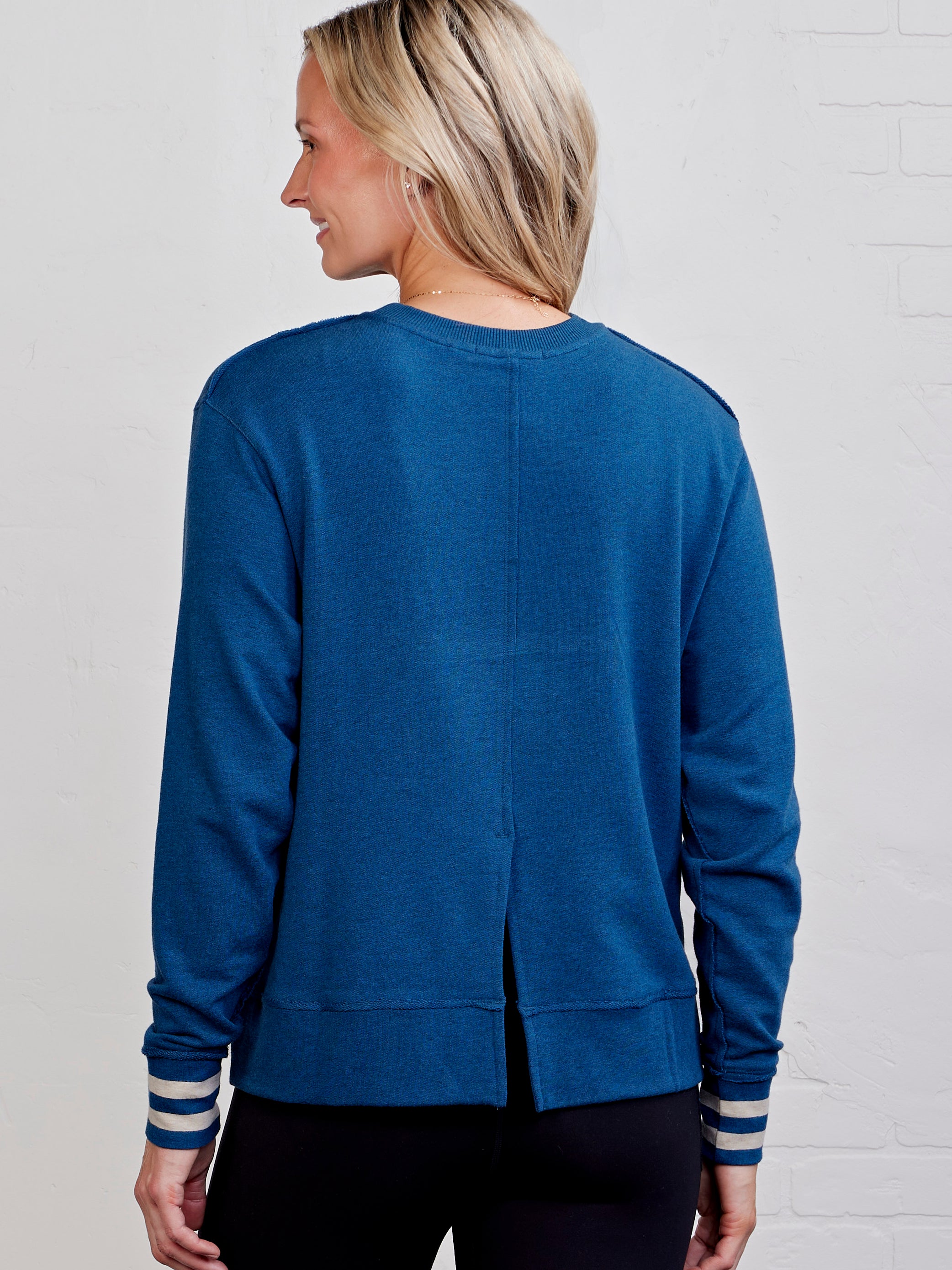 Clubhouse French Terry Sweatshirt - tasc Performance (CavernHeather)