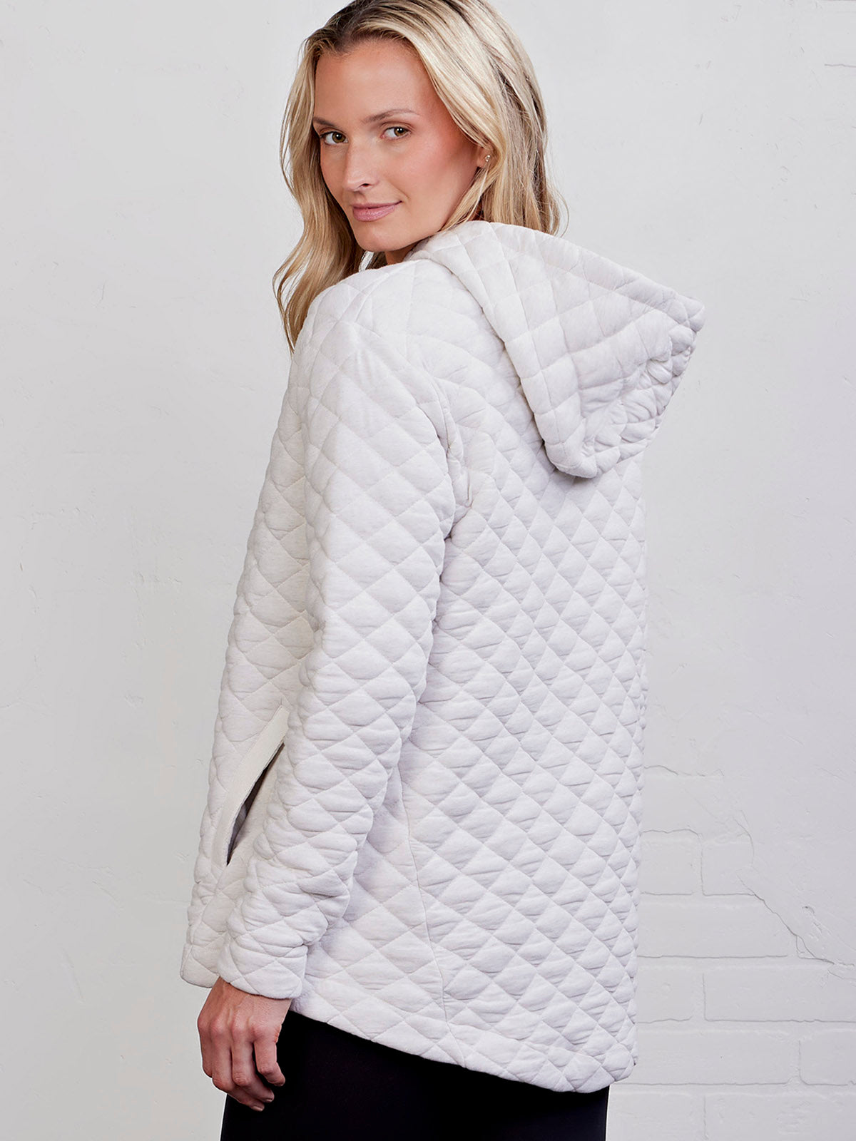 Unstoppable Soft Quilt Hooded Tunic - tasc Performance (CoconutHeather)