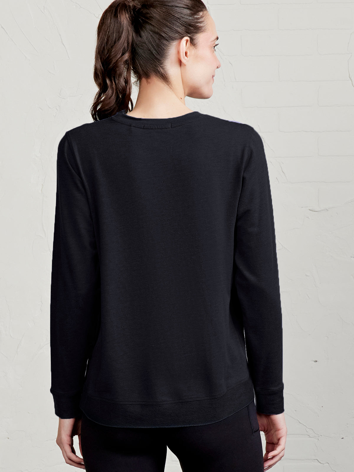 Riverwalk Sweatshirt 2.0 - tasc Performance (Black)