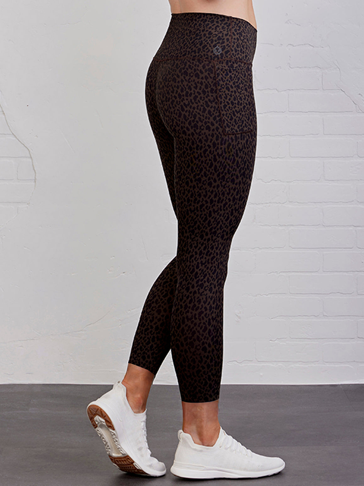 ALLways 7/8 Pocket Legging - tasc Performance (MochaLeopard)