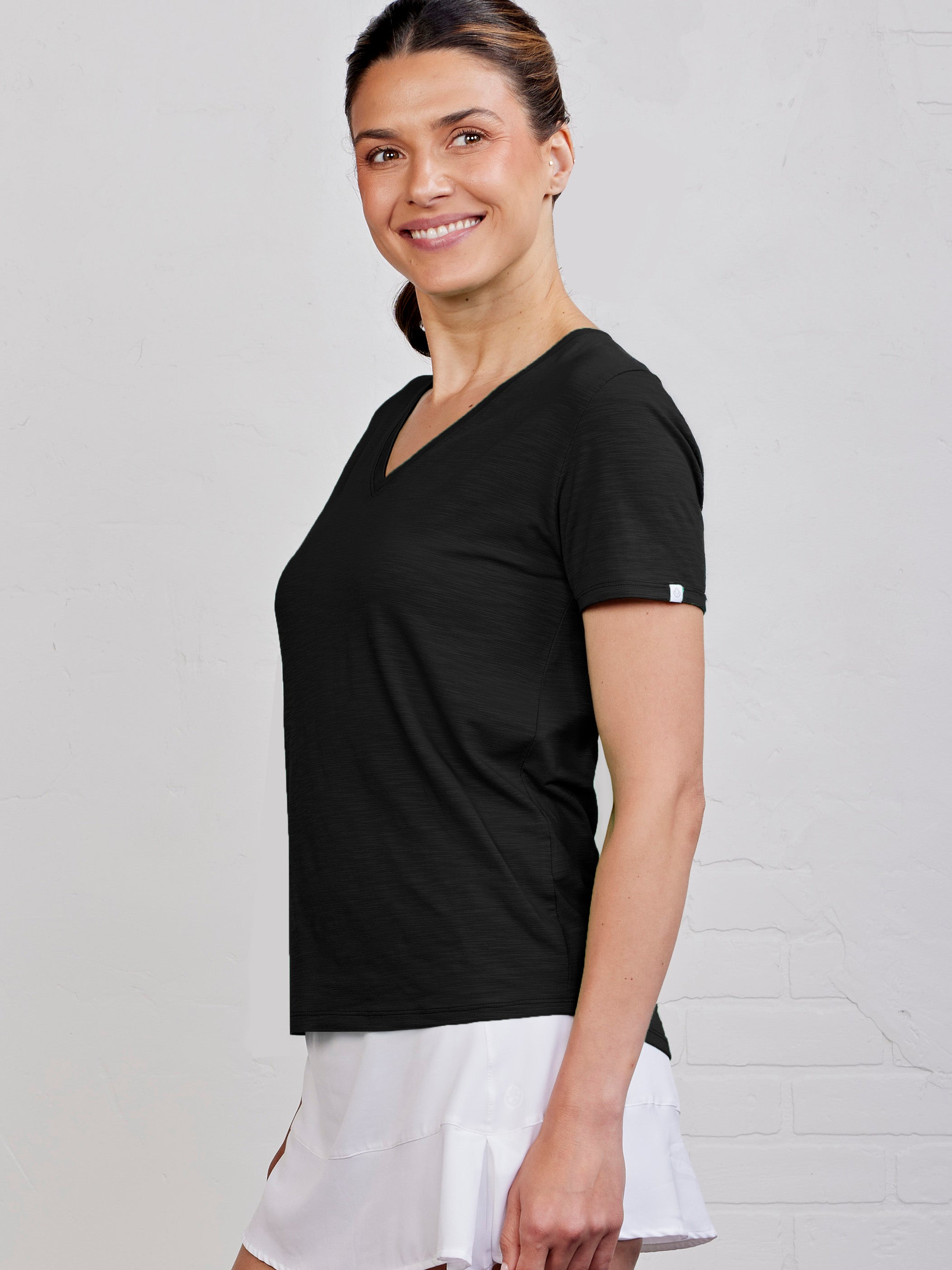 All Day V-Neck T-Shirt tasc Performance (Black)